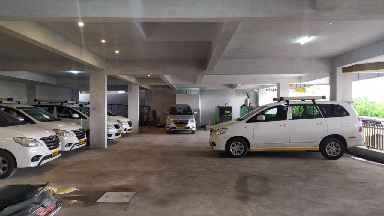 Sabari Residency Hotel วัลปาไร ภายนอก รูปภาพ