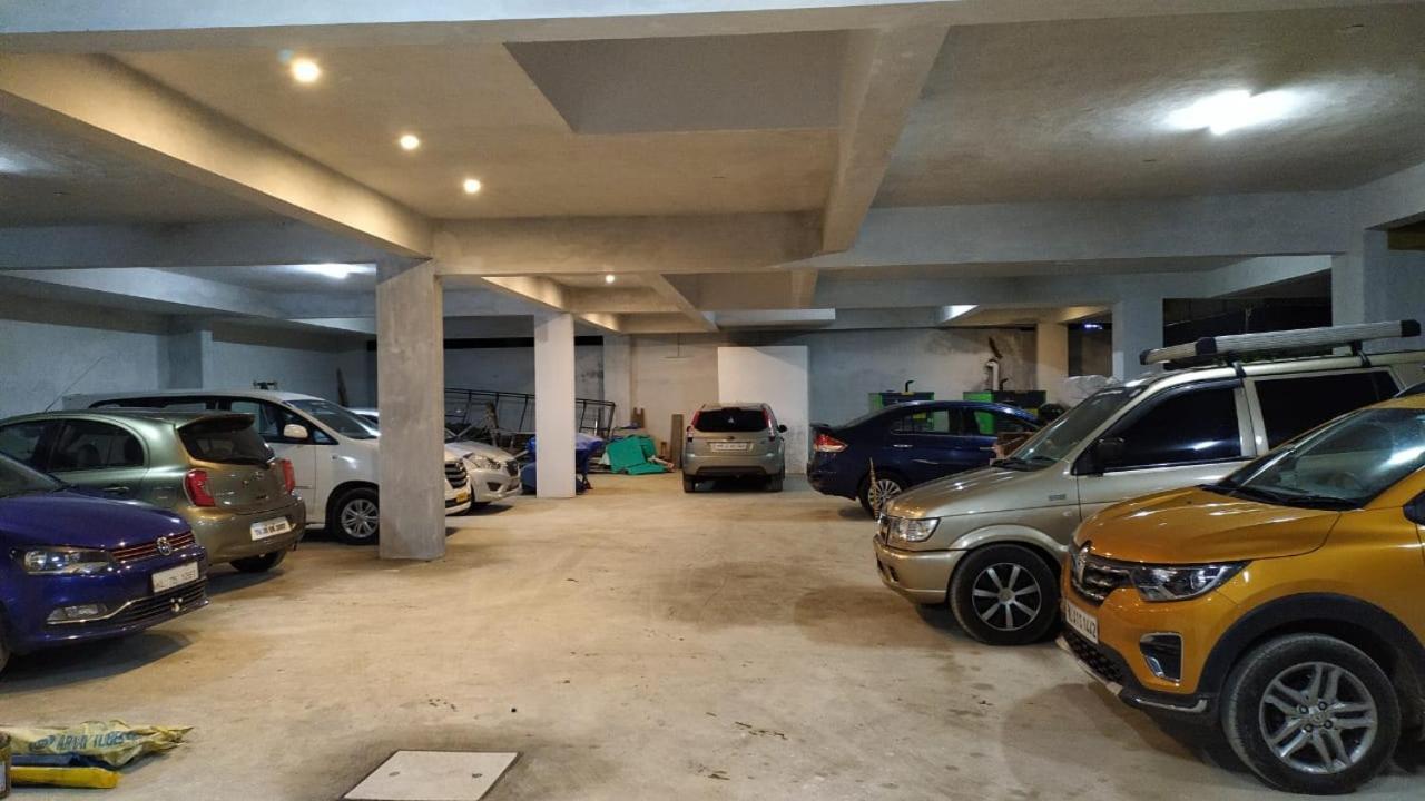 Sabari Residency Hotel วัลปาไร ภายนอก รูปภาพ
