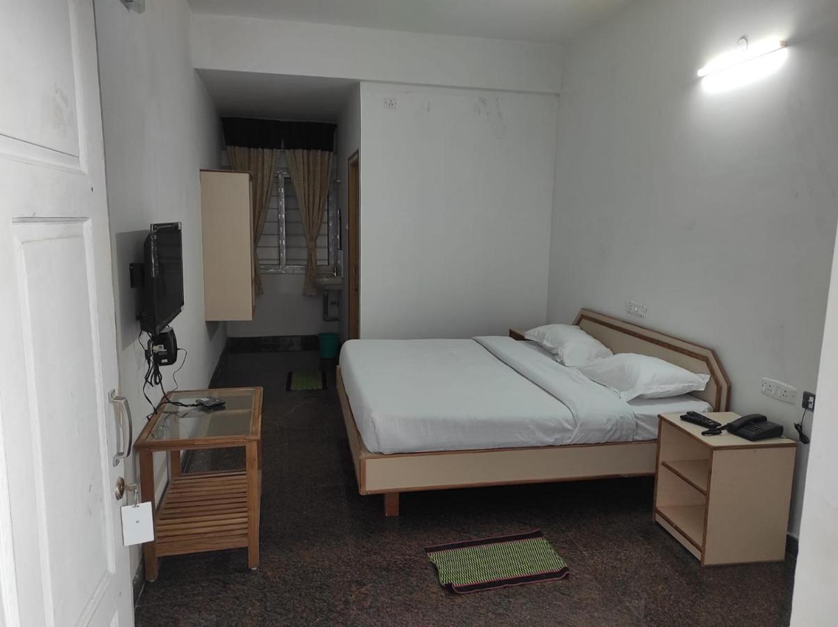 Sabari Residency Hotel วัลปาไร ภายนอก รูปภาพ